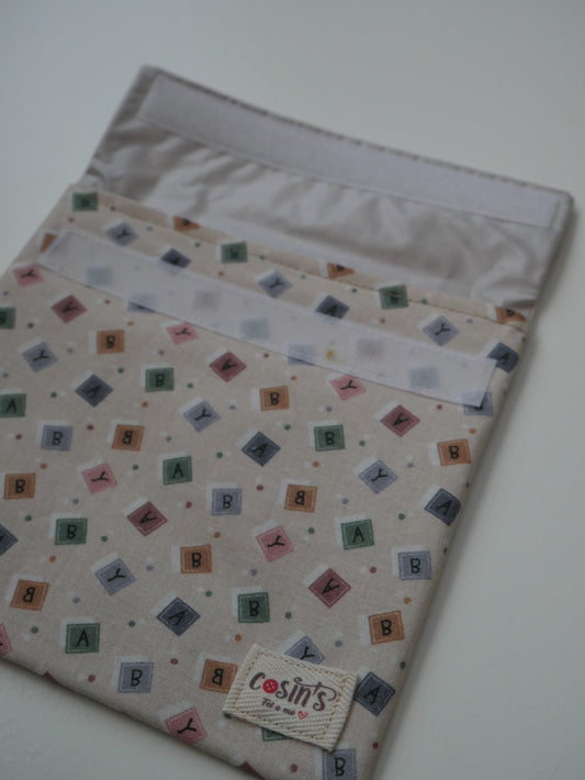 Funda alimentària · Quadrats amb lletres